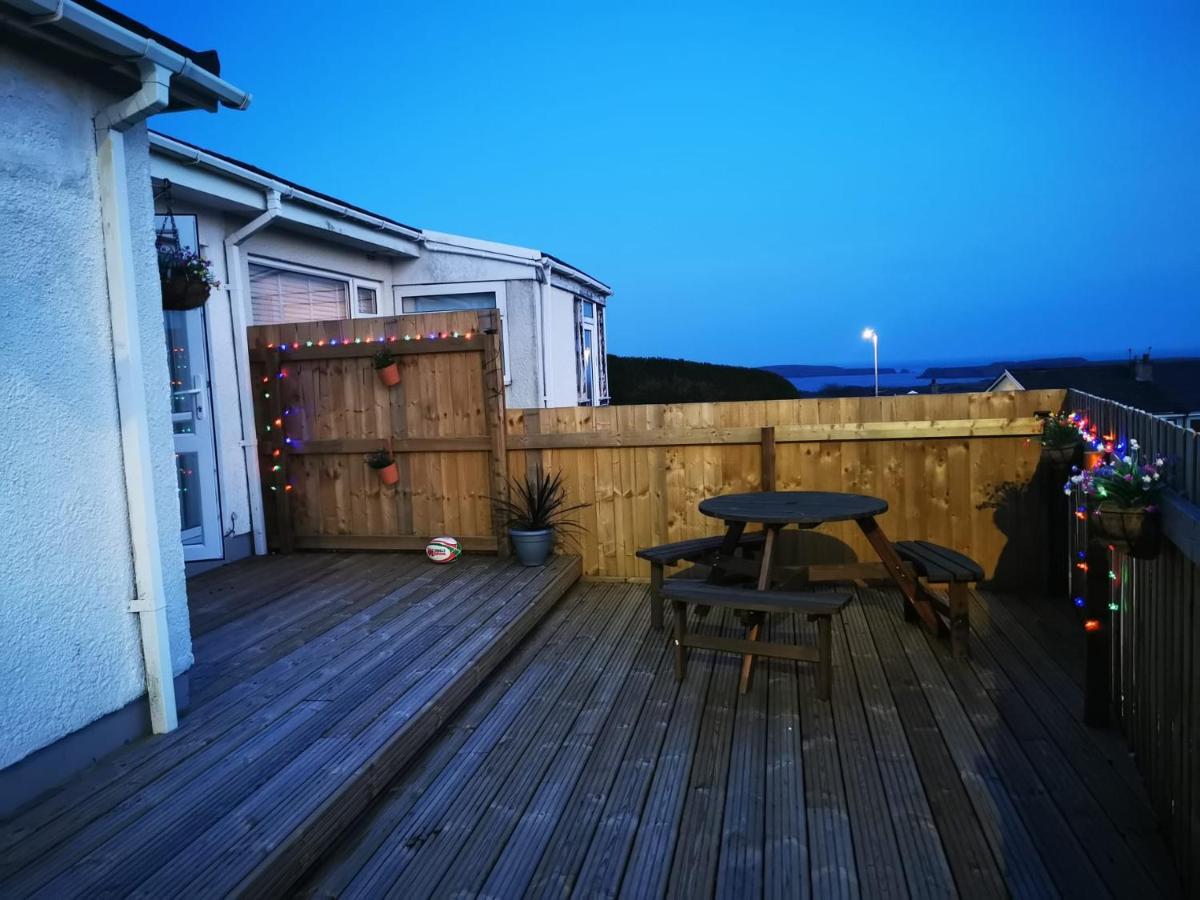 3-Bed 5-6 Berth Modernised Bungalow! Tenby Exterior photo